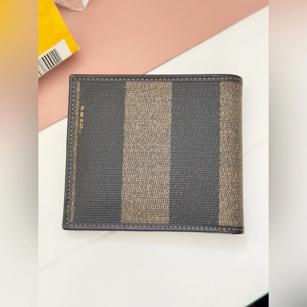 His / Hers Fendi New Vintage Wallets - Picture 4 of 16